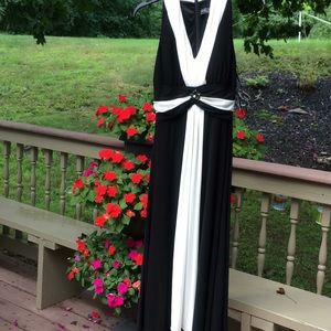 Jessica Howard black and white dress